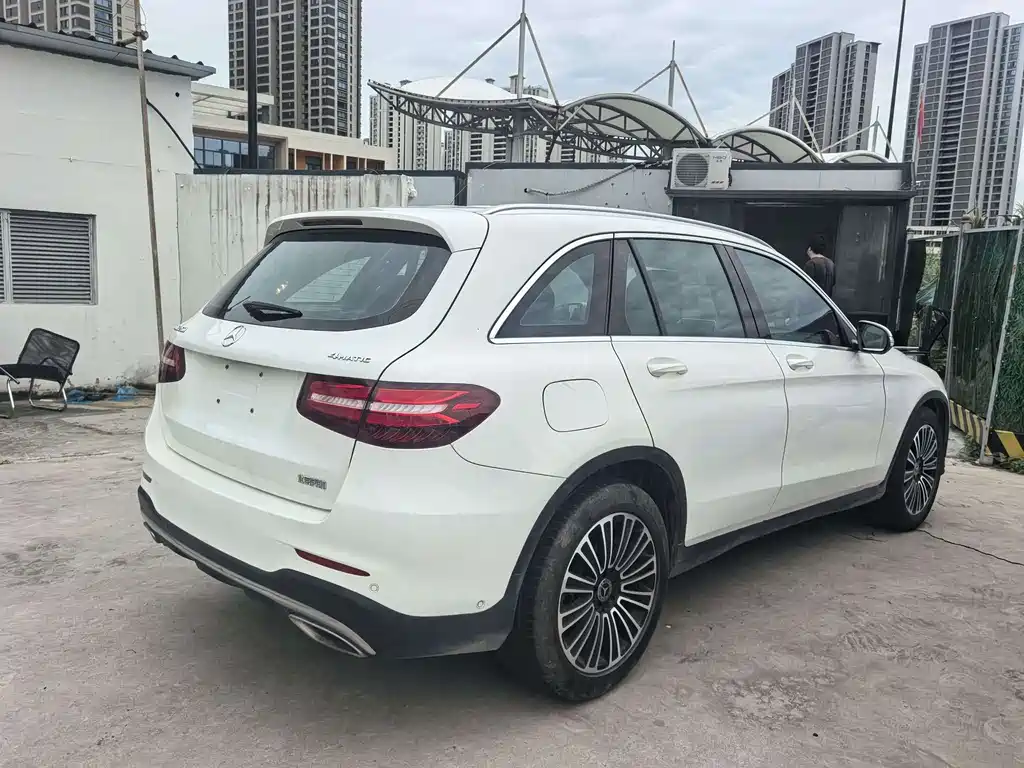 Mercedes-Benz GLC 2018 — фото 11