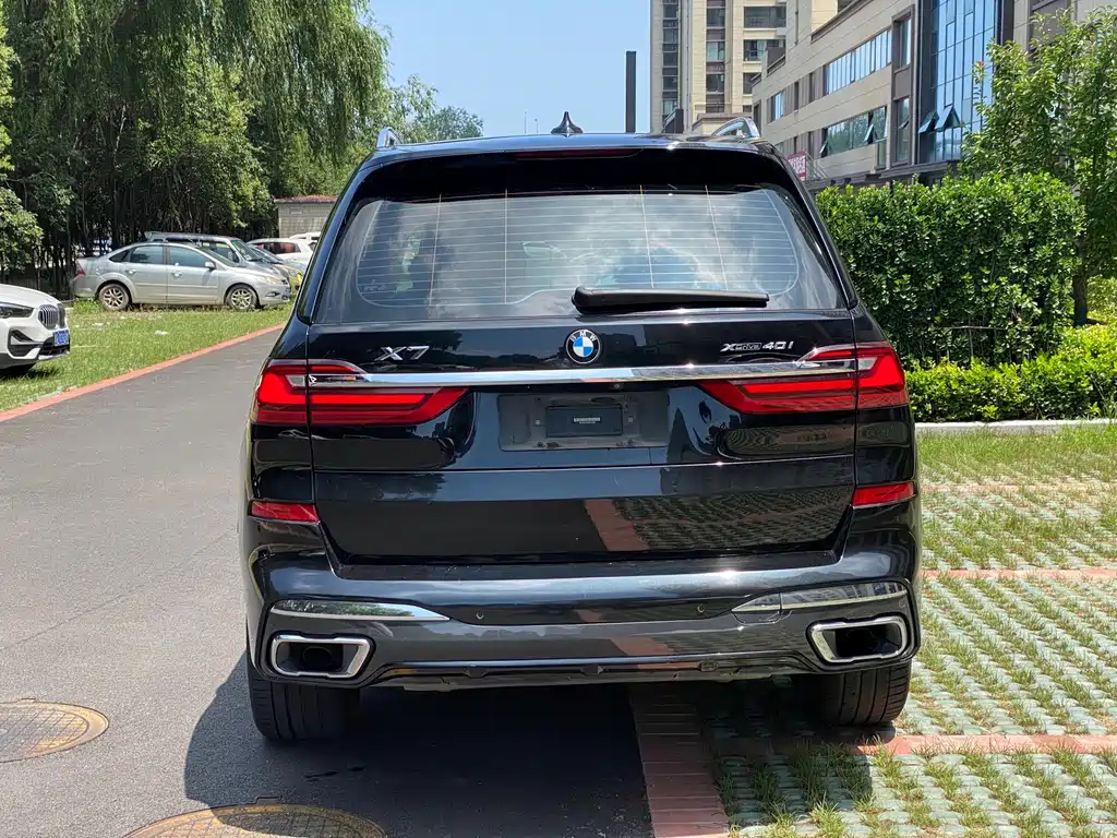 BMW X7 2021 — фото 20