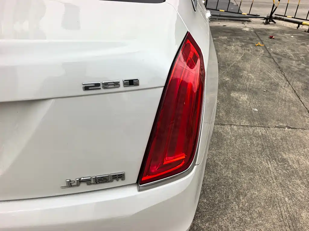 Cadillac CT6 2017 — фото 17