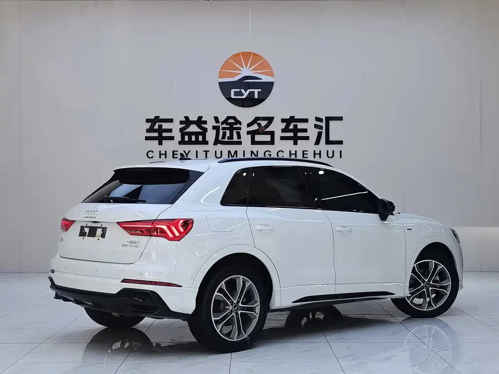 Audi Q3 2023 — фото 24