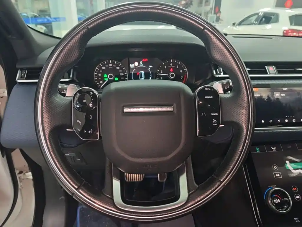 Land Rover Range Rover Velar 2019 — фото 11