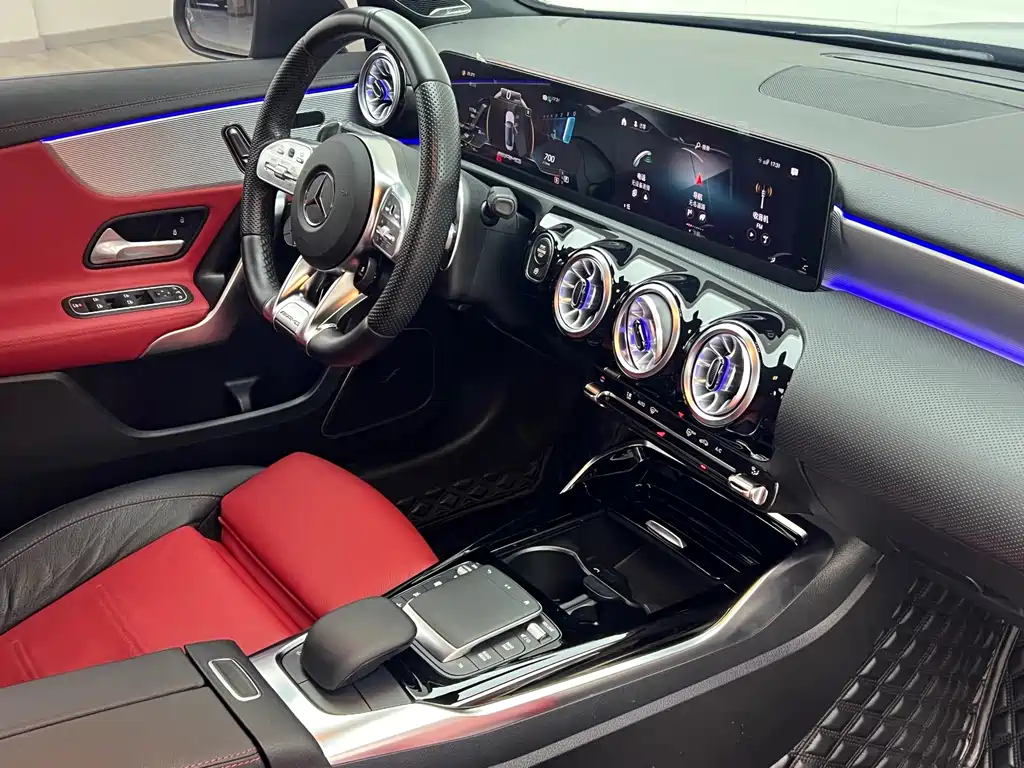 Mercedes-Benz A-Class AMG 2022 — фото 22