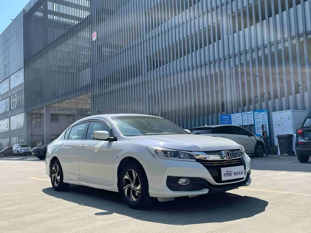 Honda Accord 2016 — фото 3