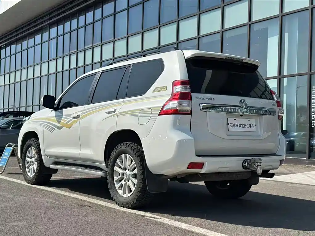 Toyota Prado 2016 — фото 14
