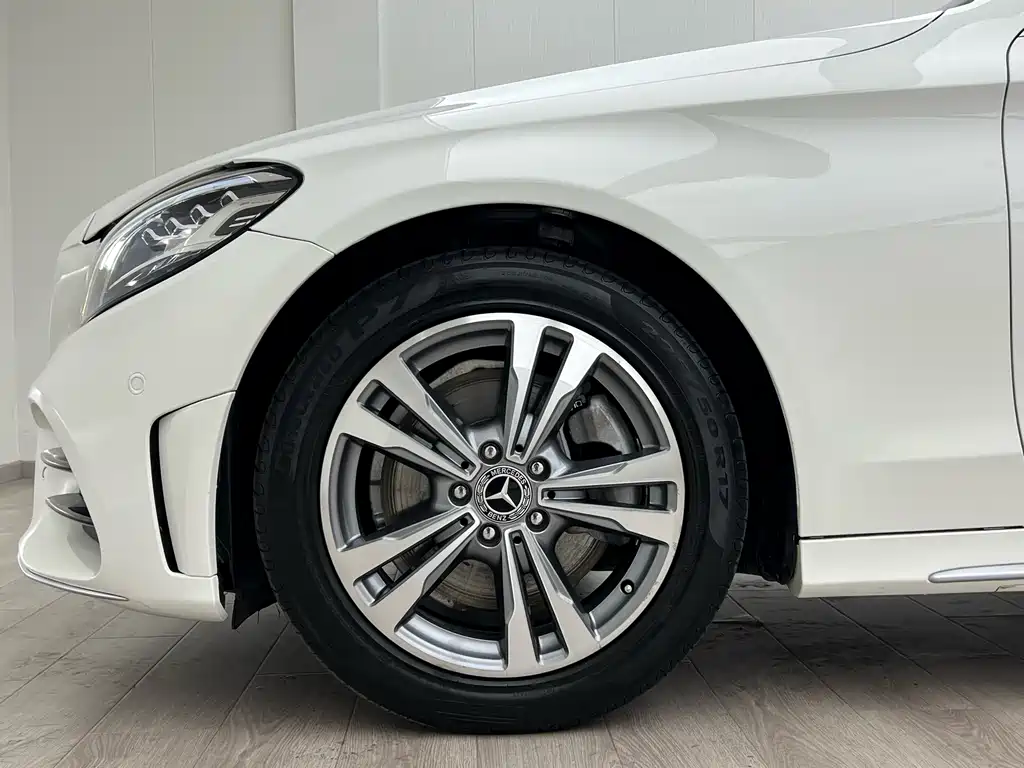 Mercedes-Benz C-Class 2018 — фото 9