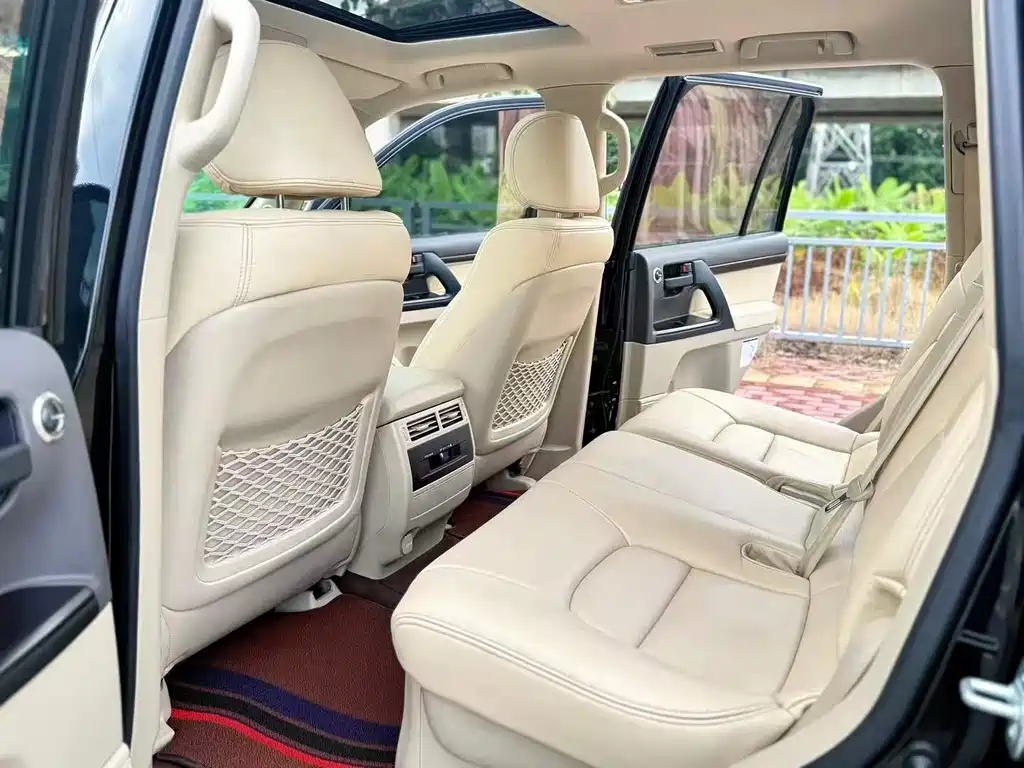 Toyota Land Cruiser 2019 — фото 6