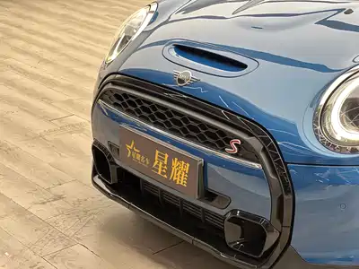 MINI MINI 2022
