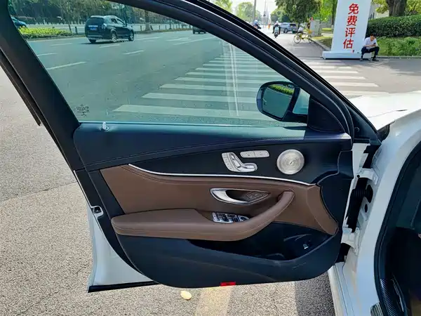 Mercedes-Benz E-Class 2021