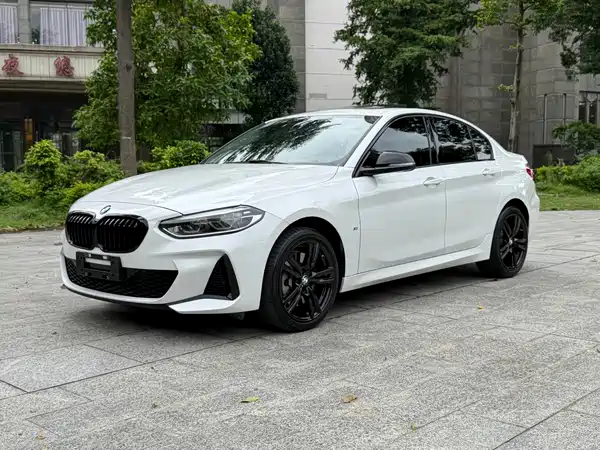 BMW 1 Series 2021