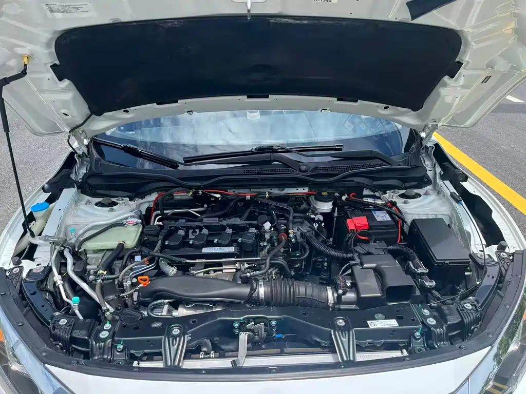 Honda Civic 2018 — фото 18