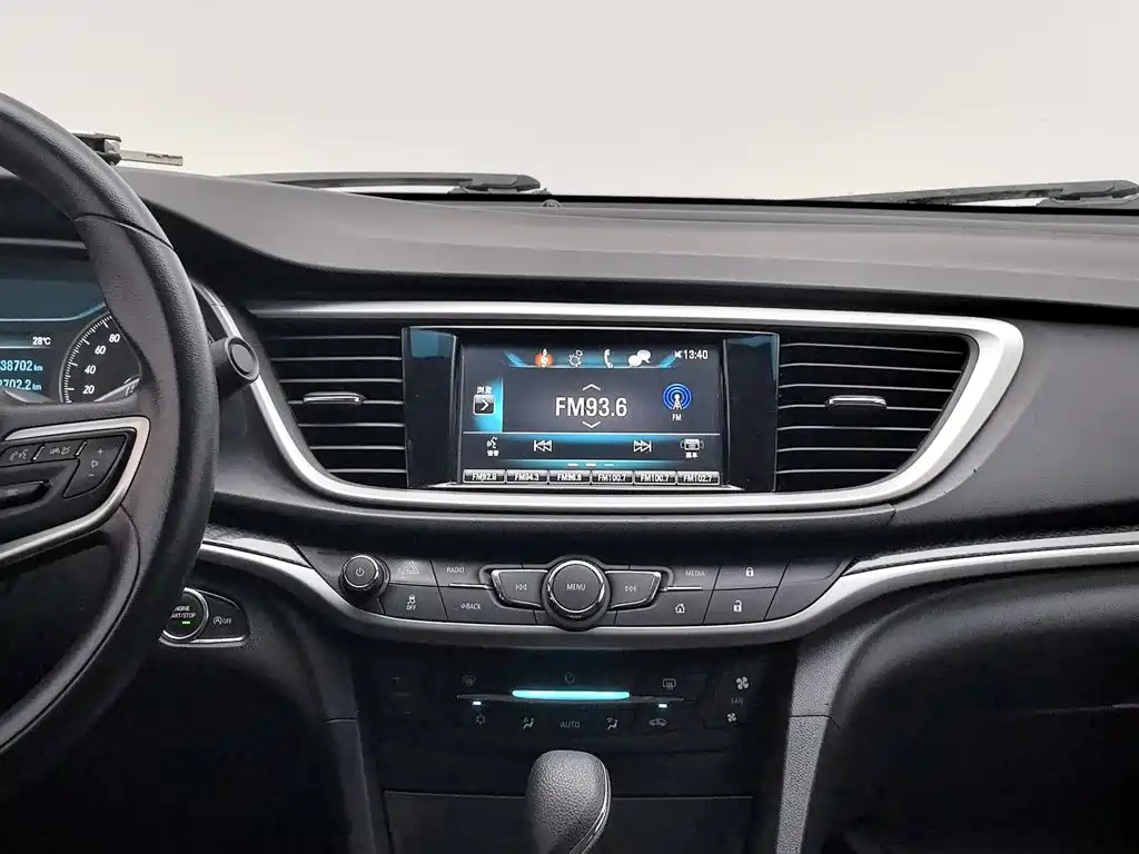 Buick Excelle 2016 — фото 12