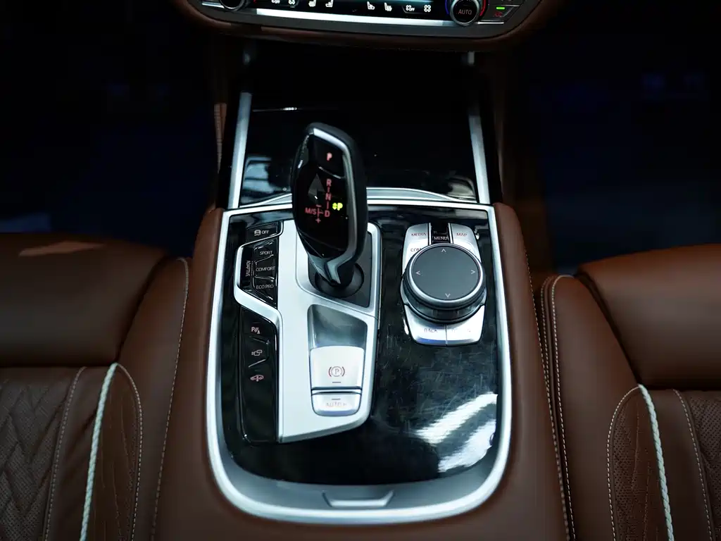 BMW 7 Series 2022 — фото 10