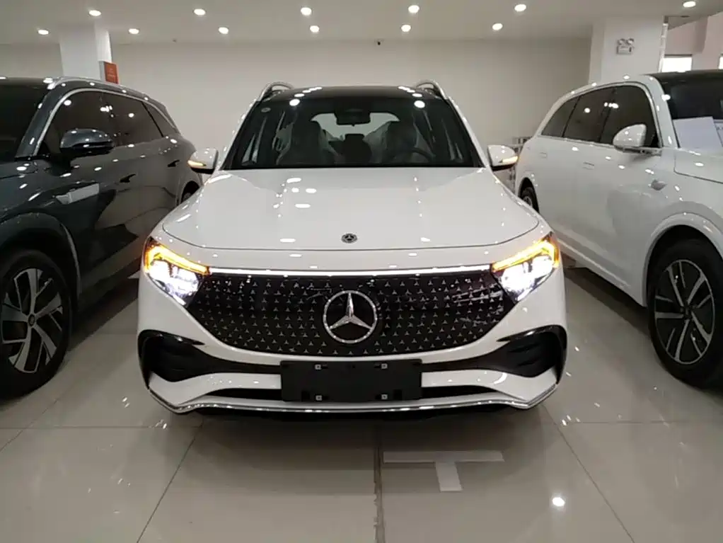 Mercedes-Benz EQB 2026