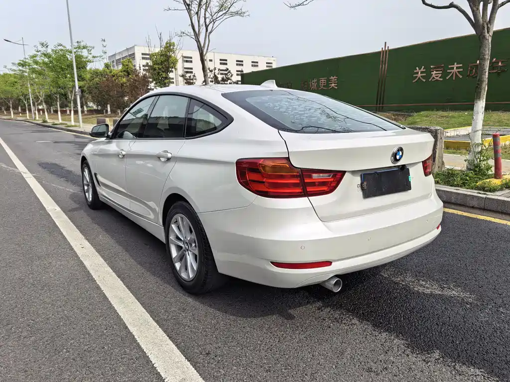 BMW 3 Series GT 2015 — фото 17