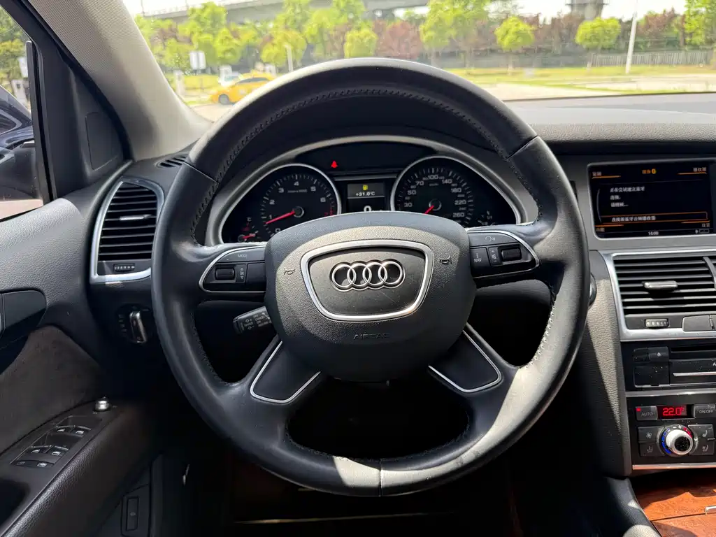 Audi Q7 2015 — фото 8