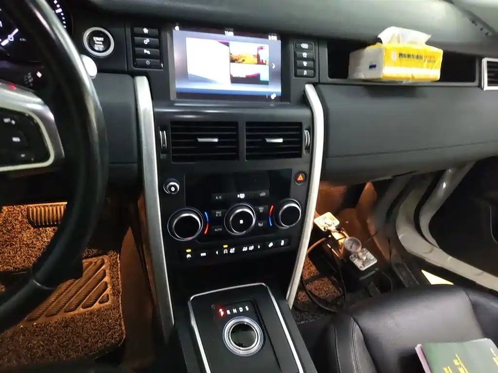 Land Rover Discovery Sport 2016 — фото 9