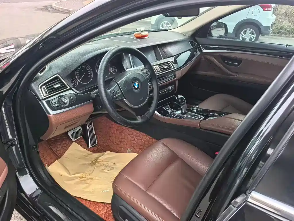 BMW 5 Series 2015 — фото 6