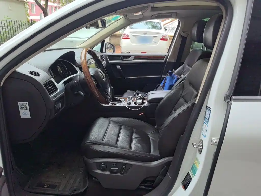 Volkswagen Touareg 2015 — фото 16