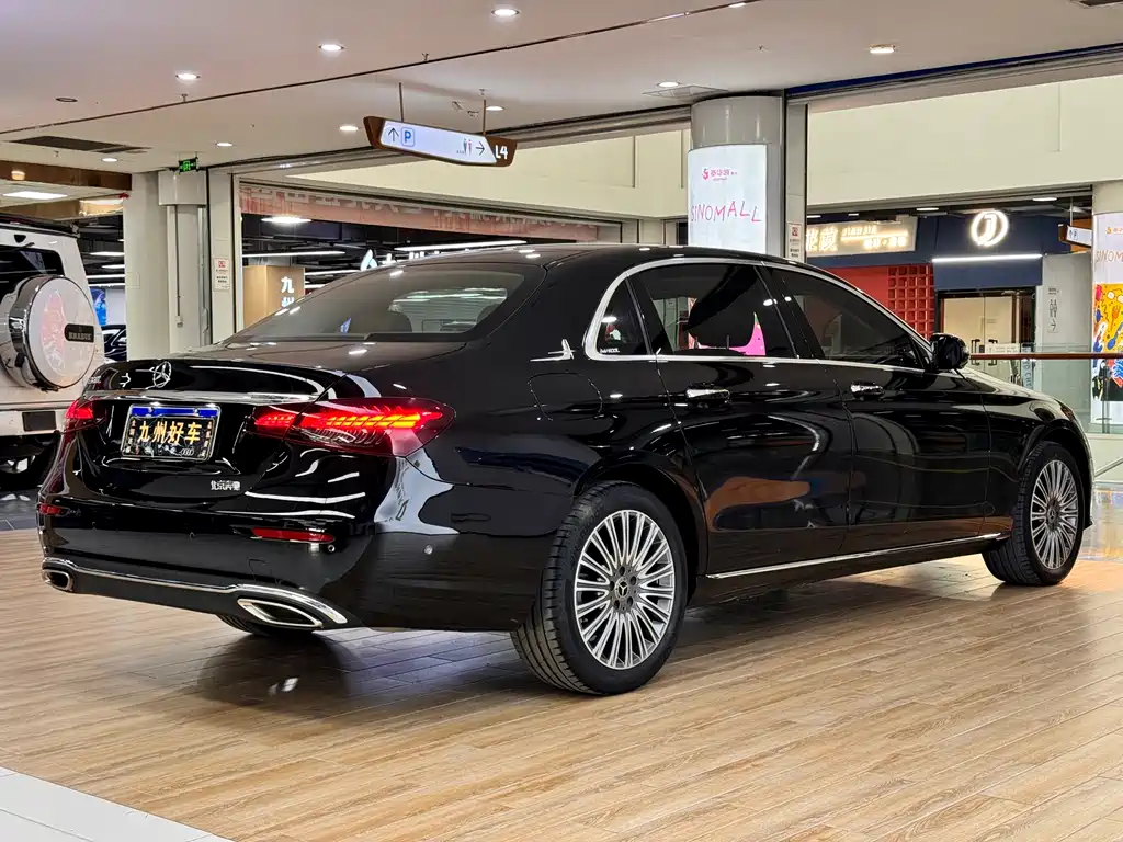 Mercedes-Benz E-Class 2023 — фото 7