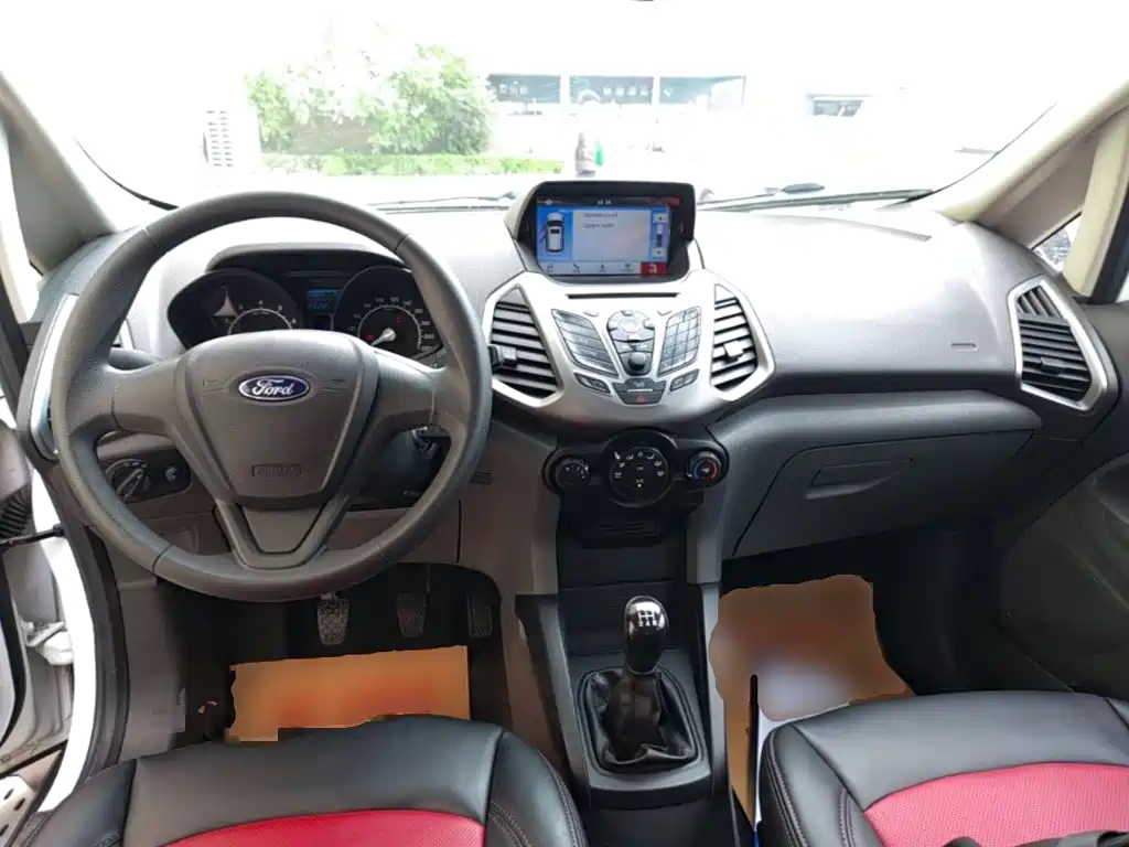 Ford EcoSport 2017 — фото 10