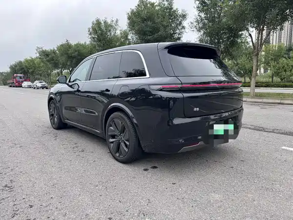 Li Auto L8 2024