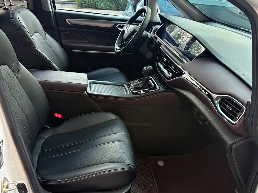 GAC Trumpchi M6 2022 — фото 22