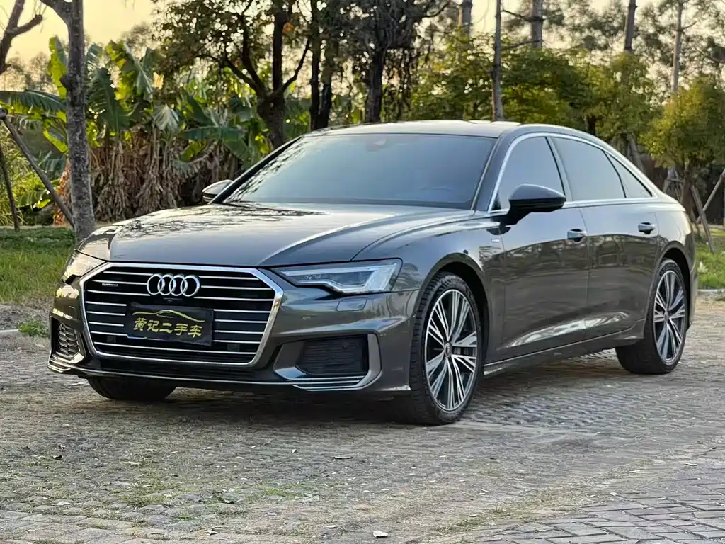 Audi A6L 2022 — фото 1