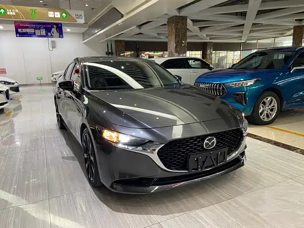 Mazda 3 Axela 2023