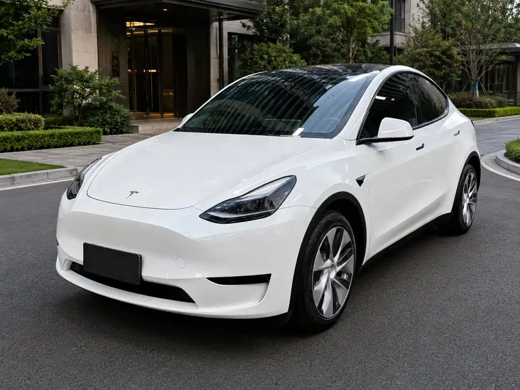 Tesla Model Y 2022 — фото 1