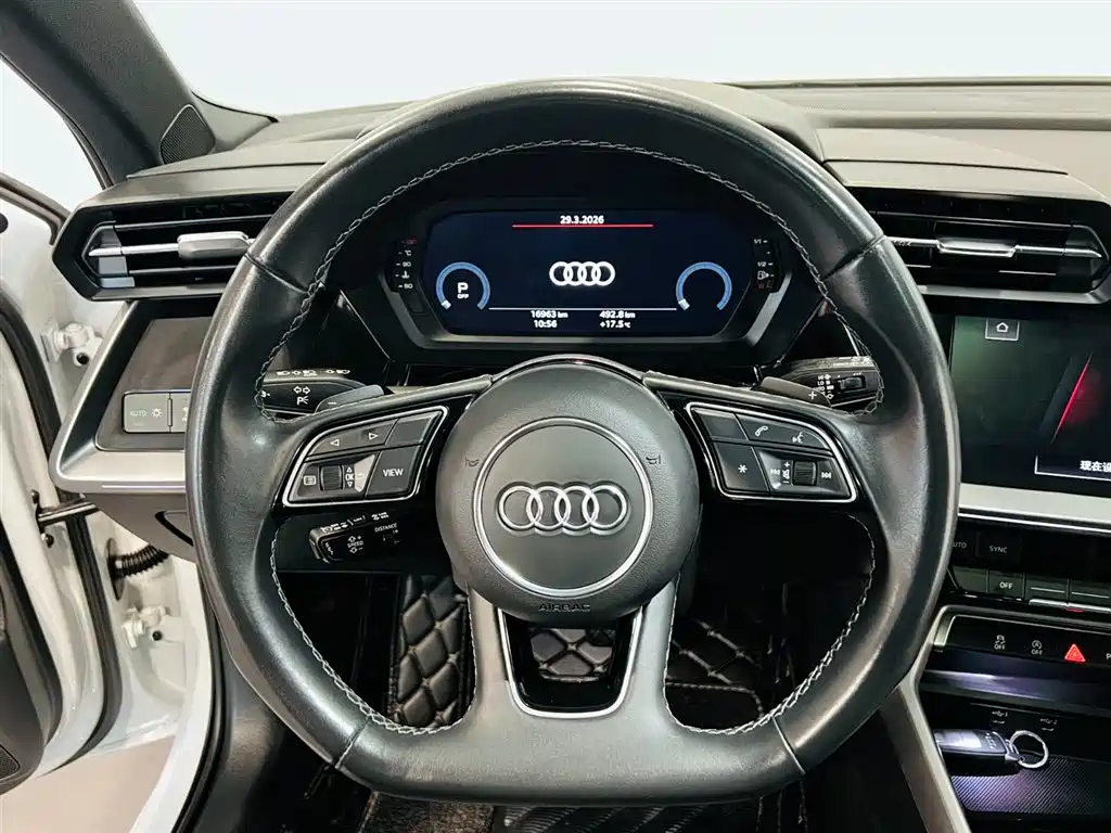 Audi A3 2024 — фото 9