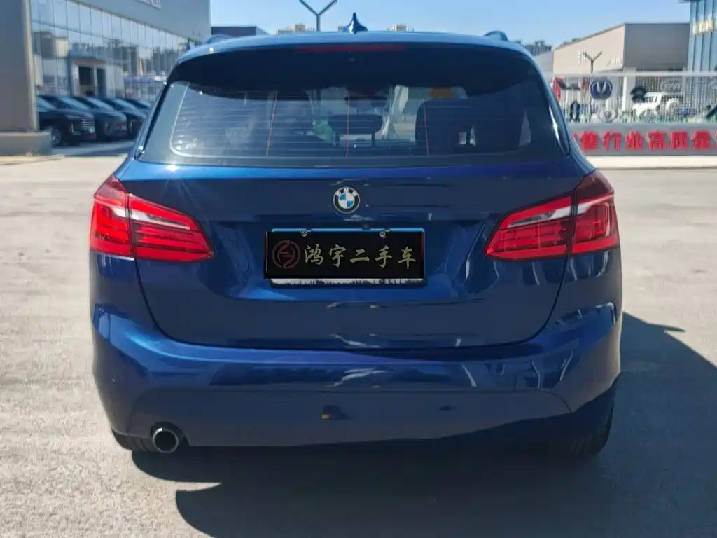 BMW 2 Series Station Wagon 2018 — фото 9