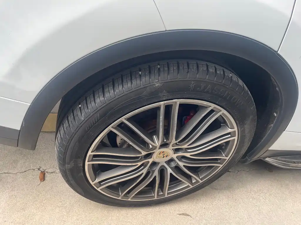 Porsche Cayenne 2015 — фото 15