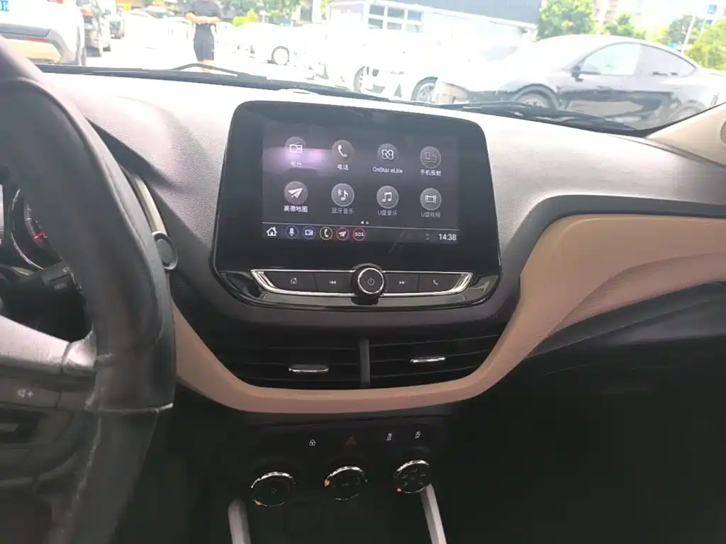 Chevrolet Cavalier 2020 — фото 13