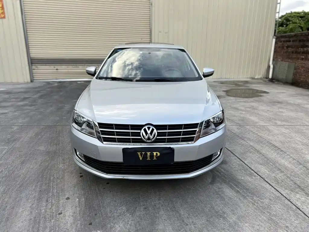 Volkswagen Lavida 2015