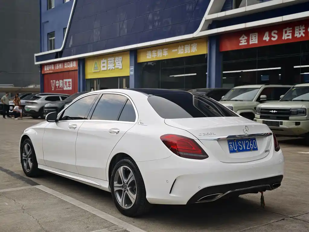 Mercedes-Benz C-Class 2019 — фото 17
