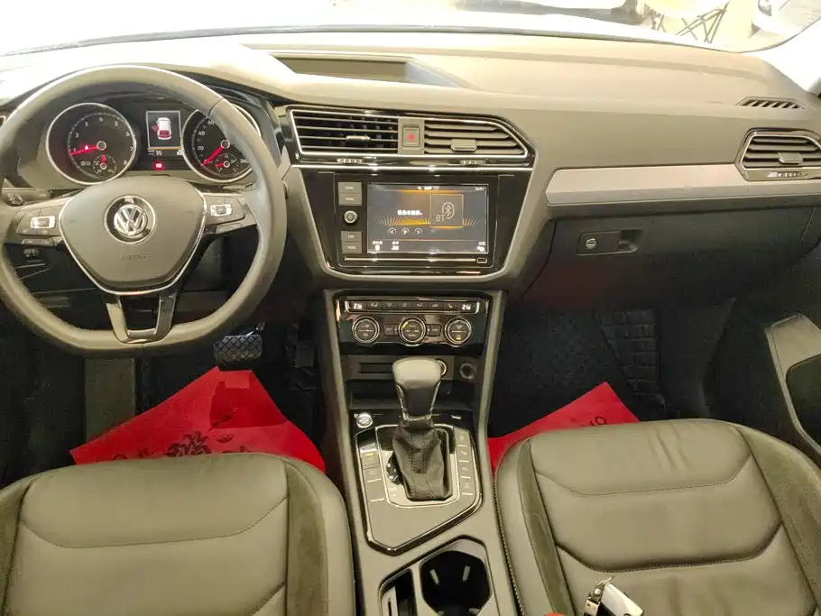 Volkswagen Tiguan L 2019 — фото 12