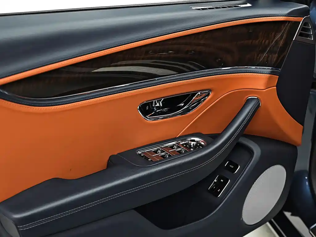 Bentley Flying Spur 2020 — фото 11
