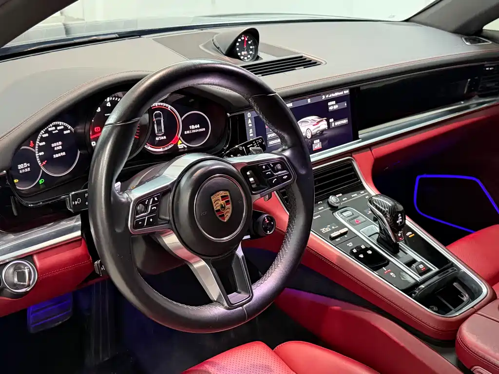 Porsche Panamera 2019 — фото 3