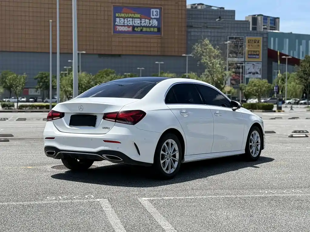 Mercedes-Benz A-Class 2023 — фото 5