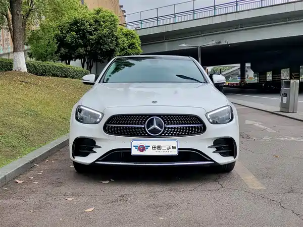 Mercedes-Benz E-Class 2023