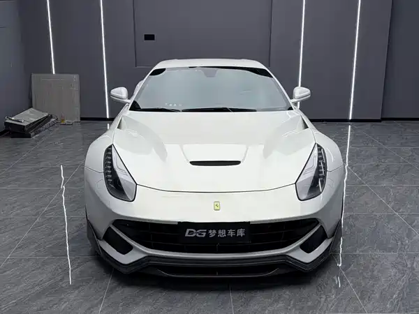 Ferrari F12berlinetta 2014