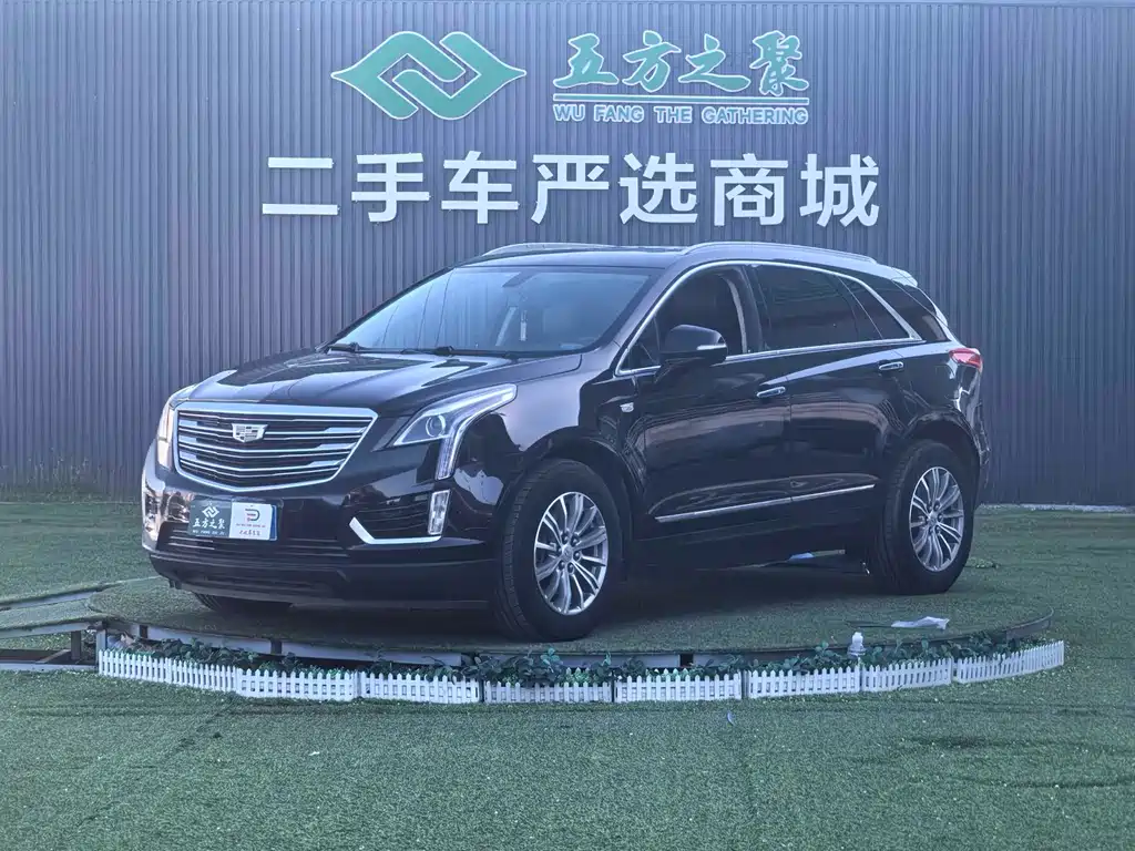 Cadillac XT5 2018 — фото 1