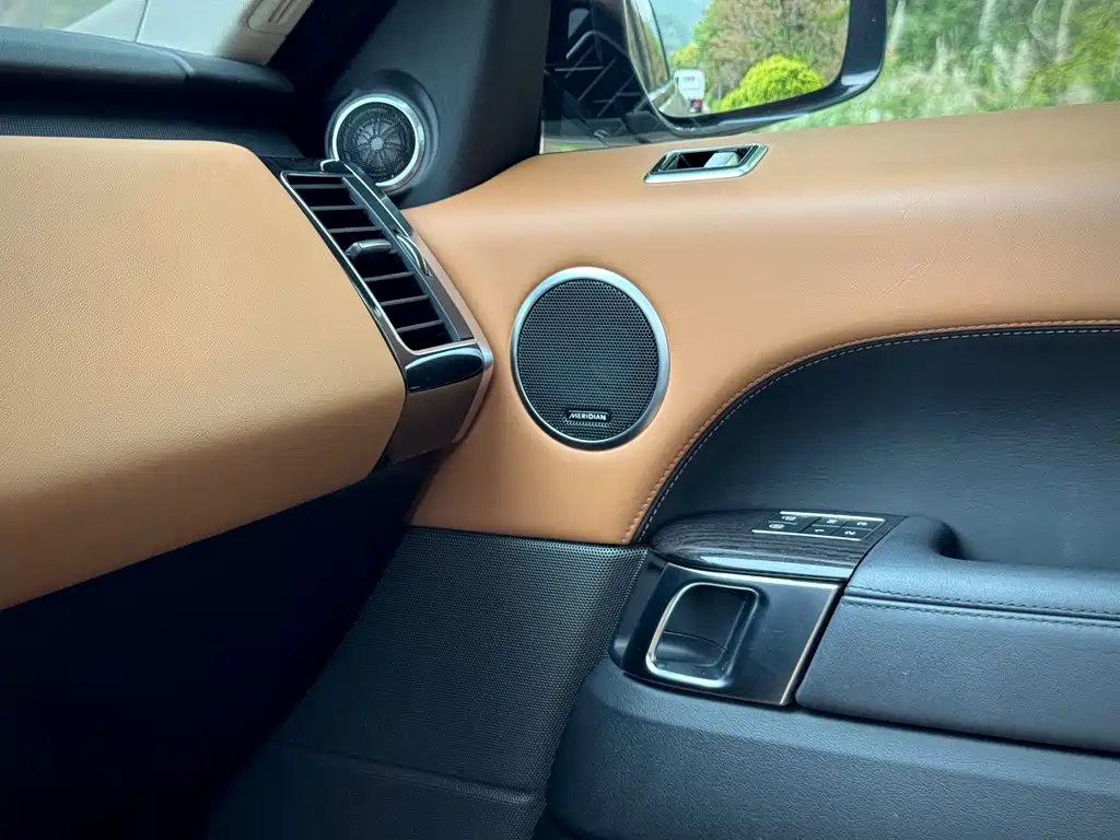 Land Rover Sport 2022 — фото 8