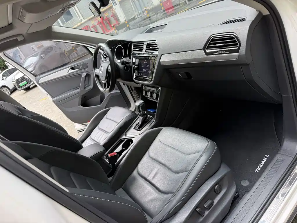 Volkswagen Tiguan L 2020 — фото 10