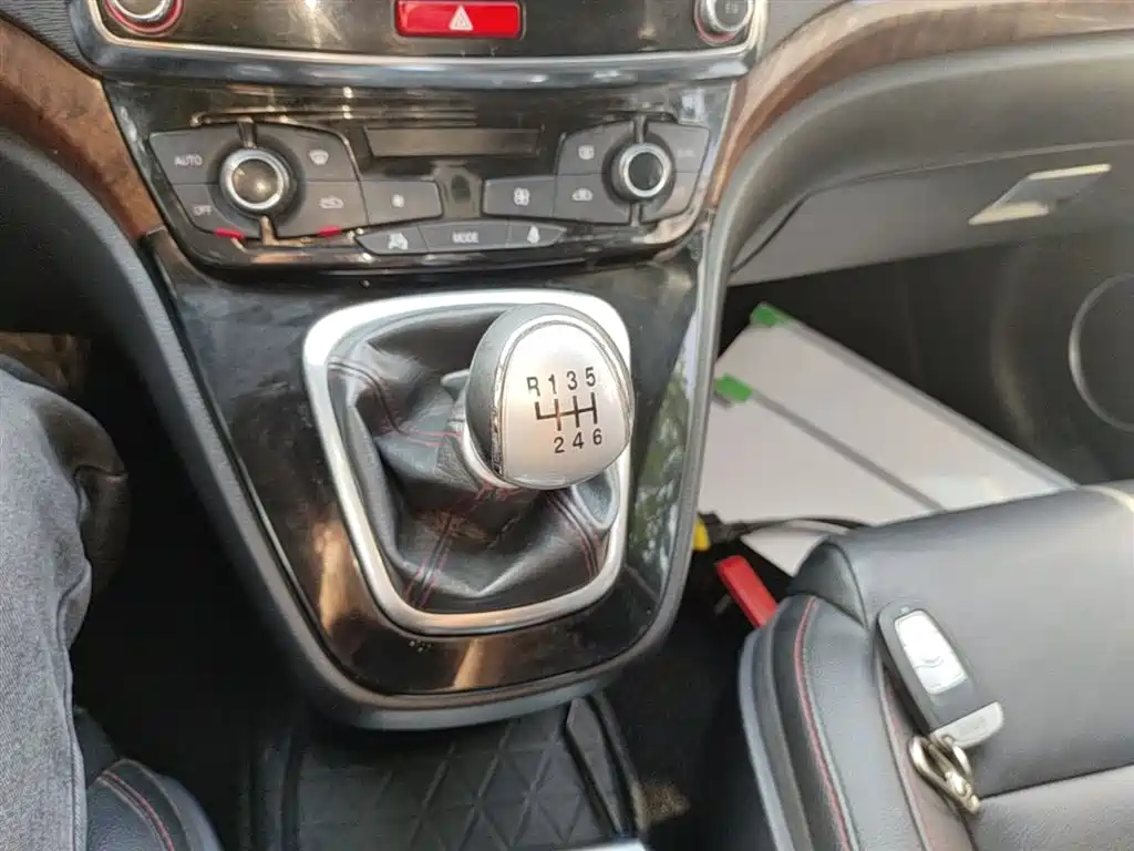 Haval H6 2015 — фото 14