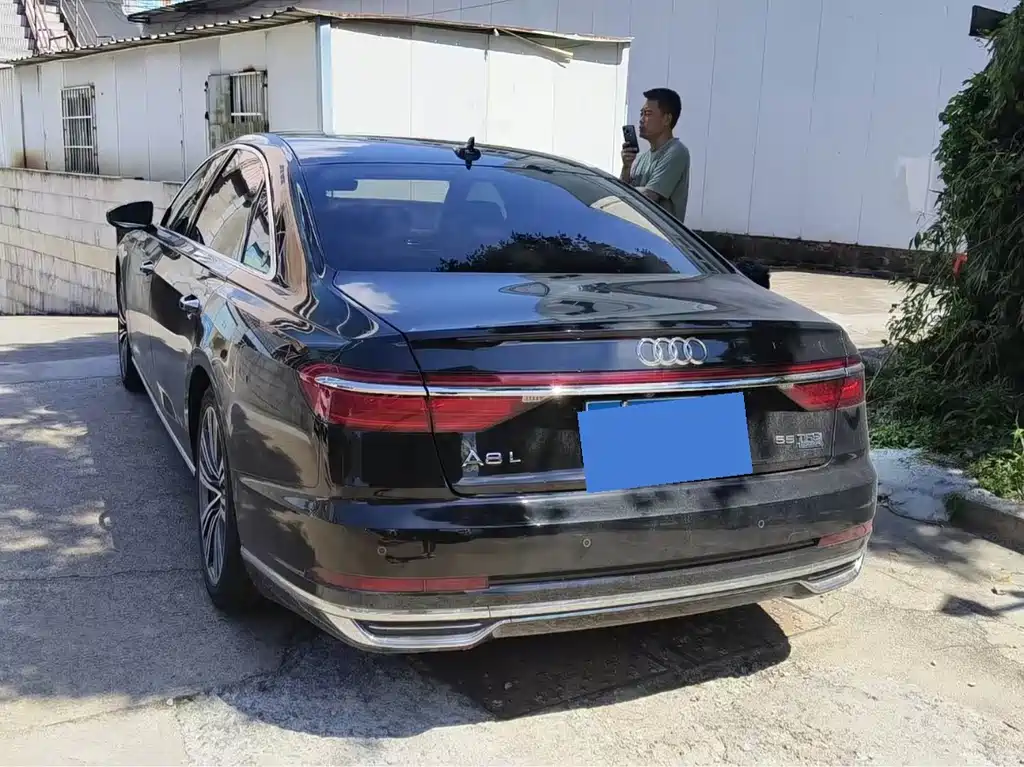 Audi A8 2021