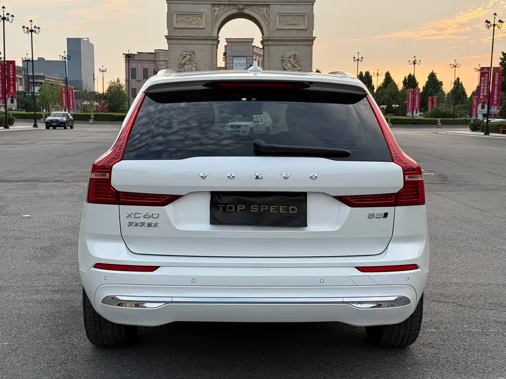 Volvo XC60 2022