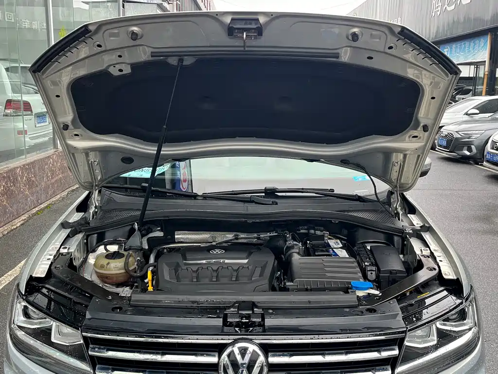 Volkswagen Tiguan L 2018 — фото 14