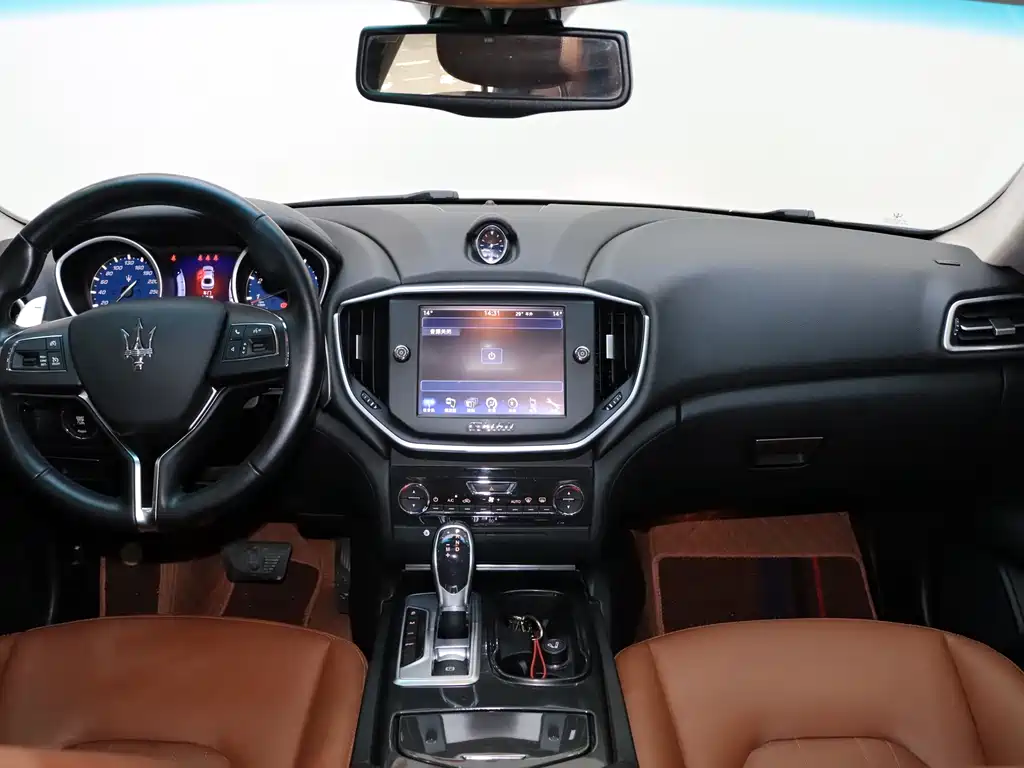 Maserati Ghibli 2016 — фото 16