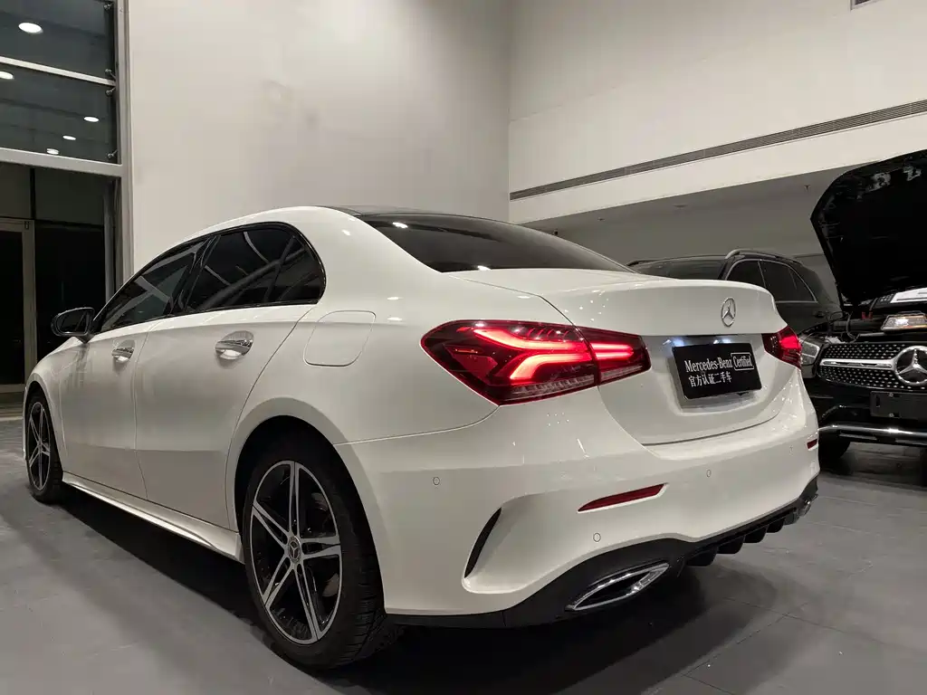 Mercedes-Benz A-Class 2020 — фото 16